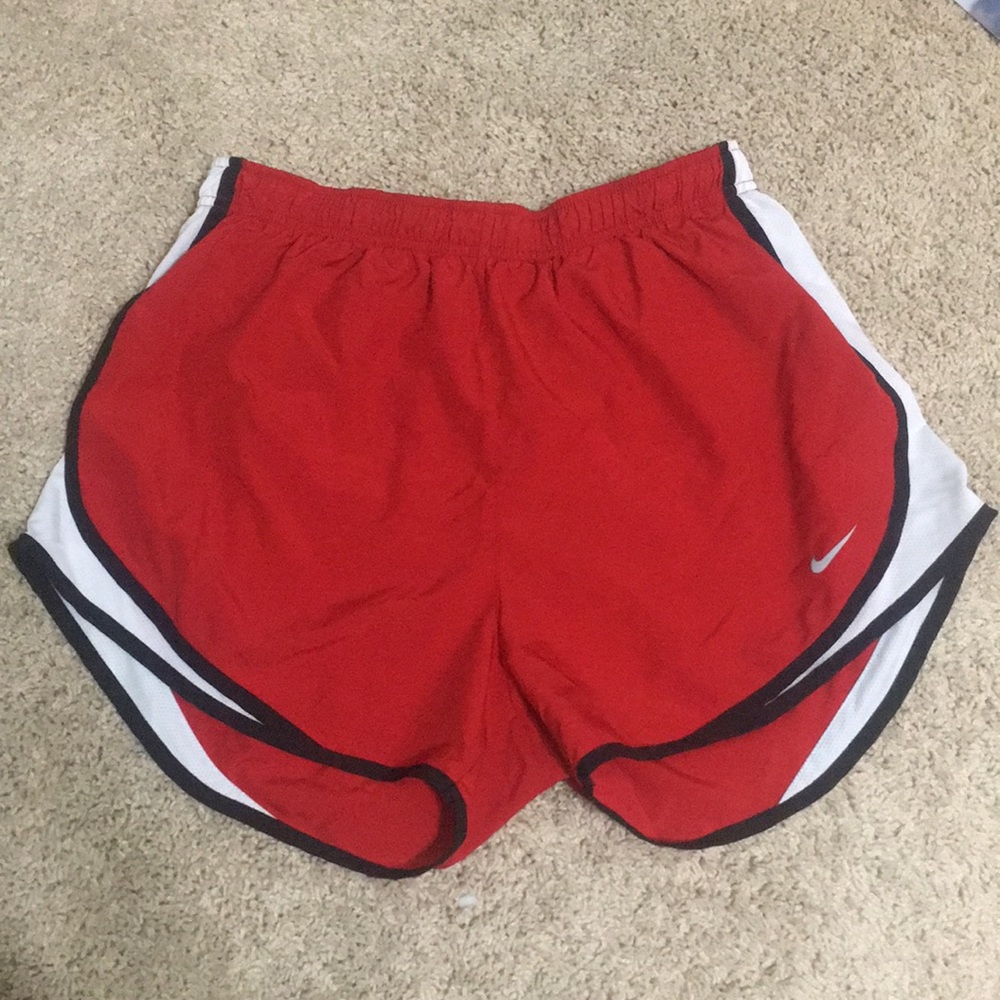 Nike women’s tempo shorts